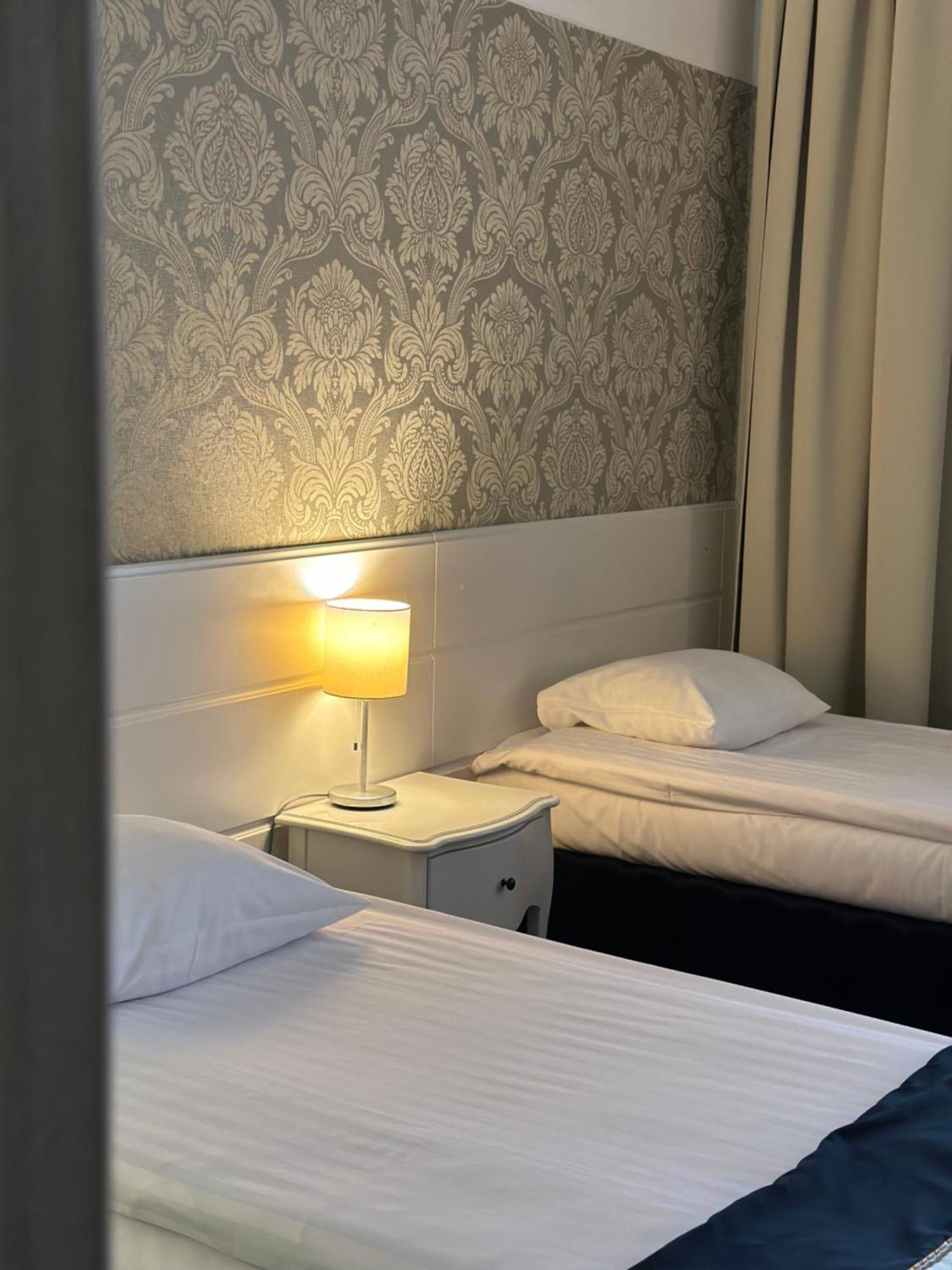 Hotel Lamberton 오와르제프 외부 사진