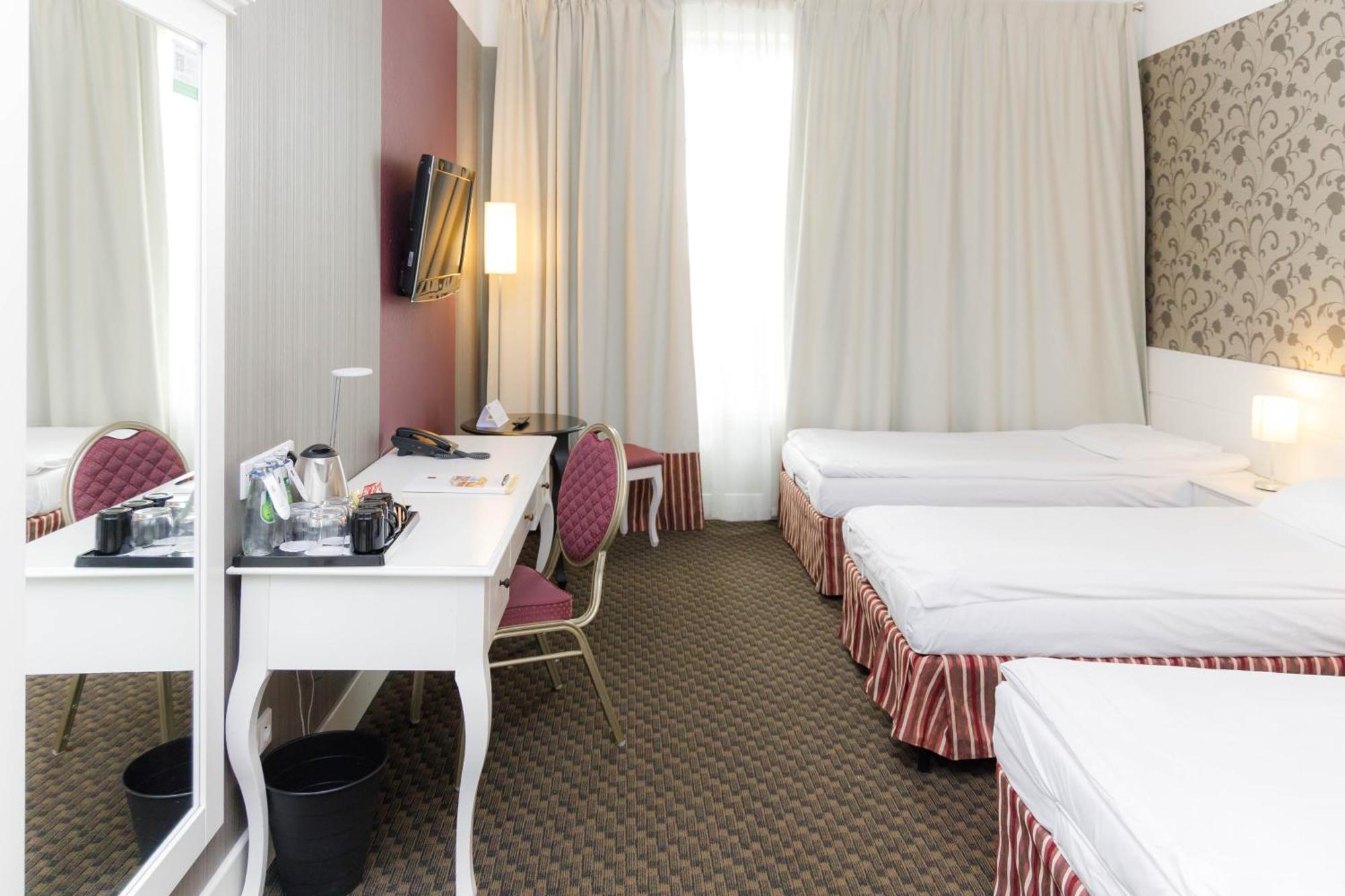 Hotel Lamberton 오와르제프 외부 사진