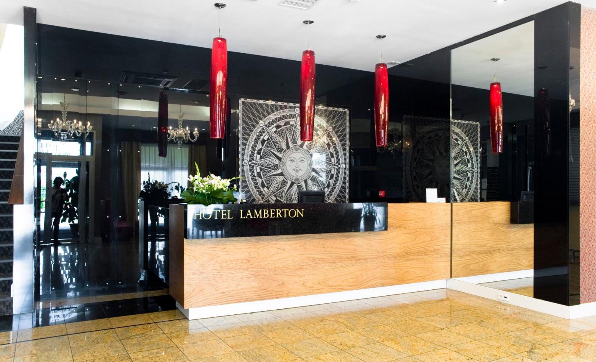 Hotel Lamberton 오와르제프 외부 사진