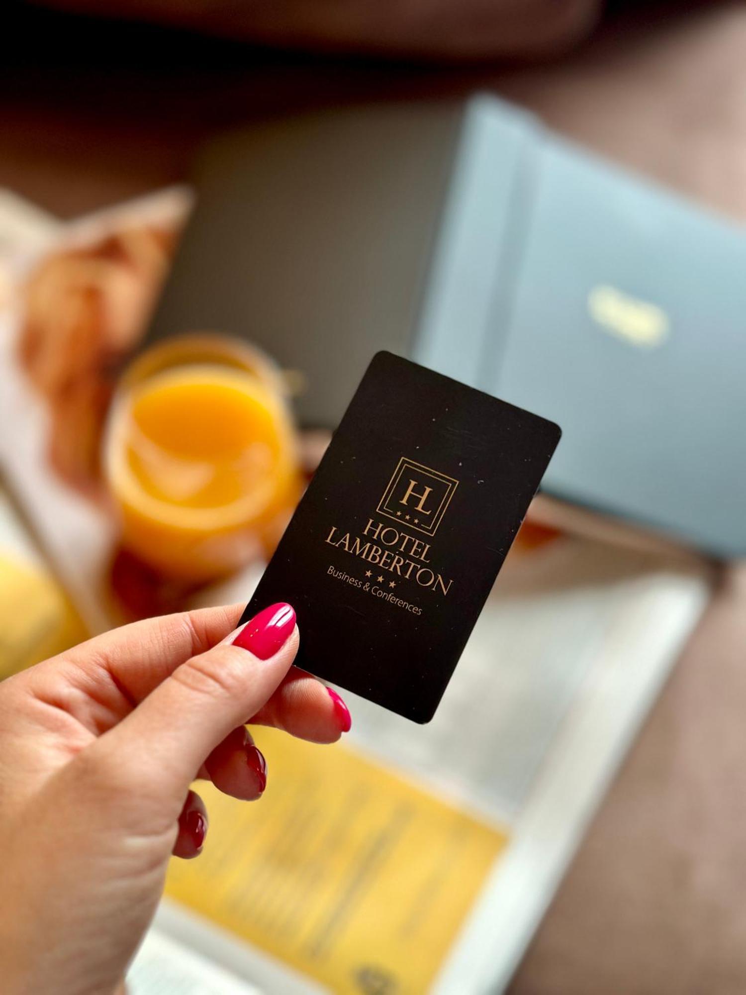Hotel Lamberton 오와르제프 외부 사진